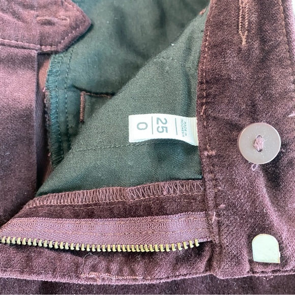 Loft Mariner Velvet Skinny Pants in burgundy with Black Button details size 0/25 - Picture 10 of 17